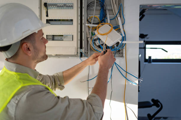 Best Licensed Electrician  in Clanton, AL